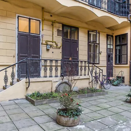 Hradebni Nr. 5 * Prága